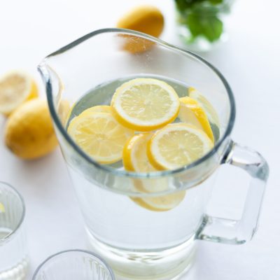 The Benefits of Drinking Lemon Water